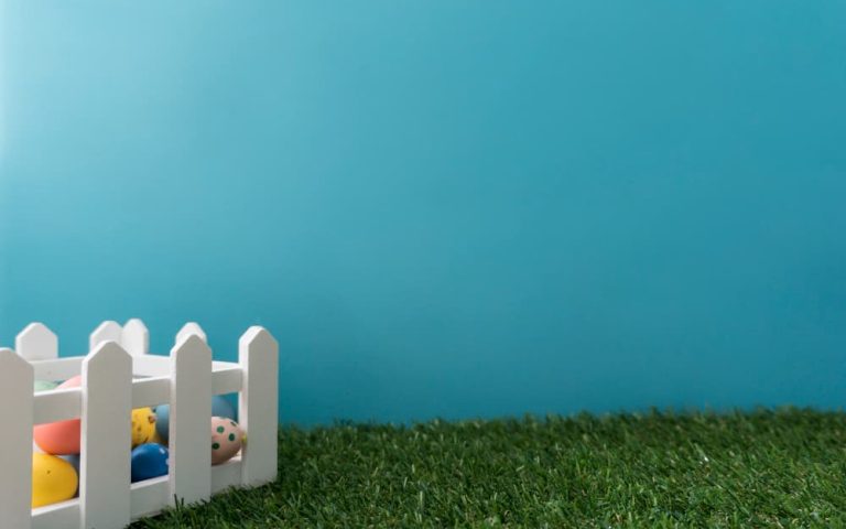 Por que playgrounds e parquinhos precisam de uma grama sintética específica?