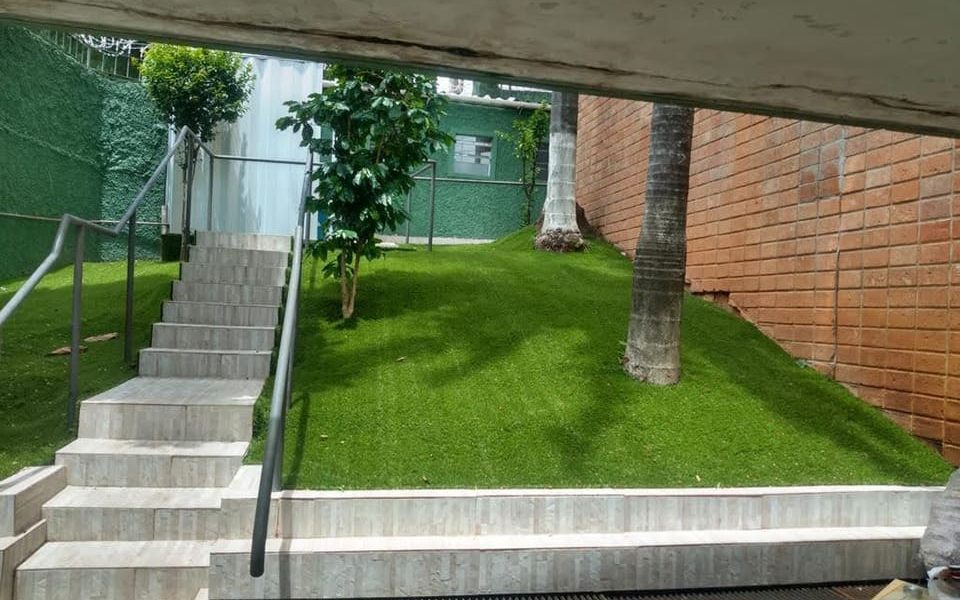 Como escolher uma fábrica de grama sintética sem erro